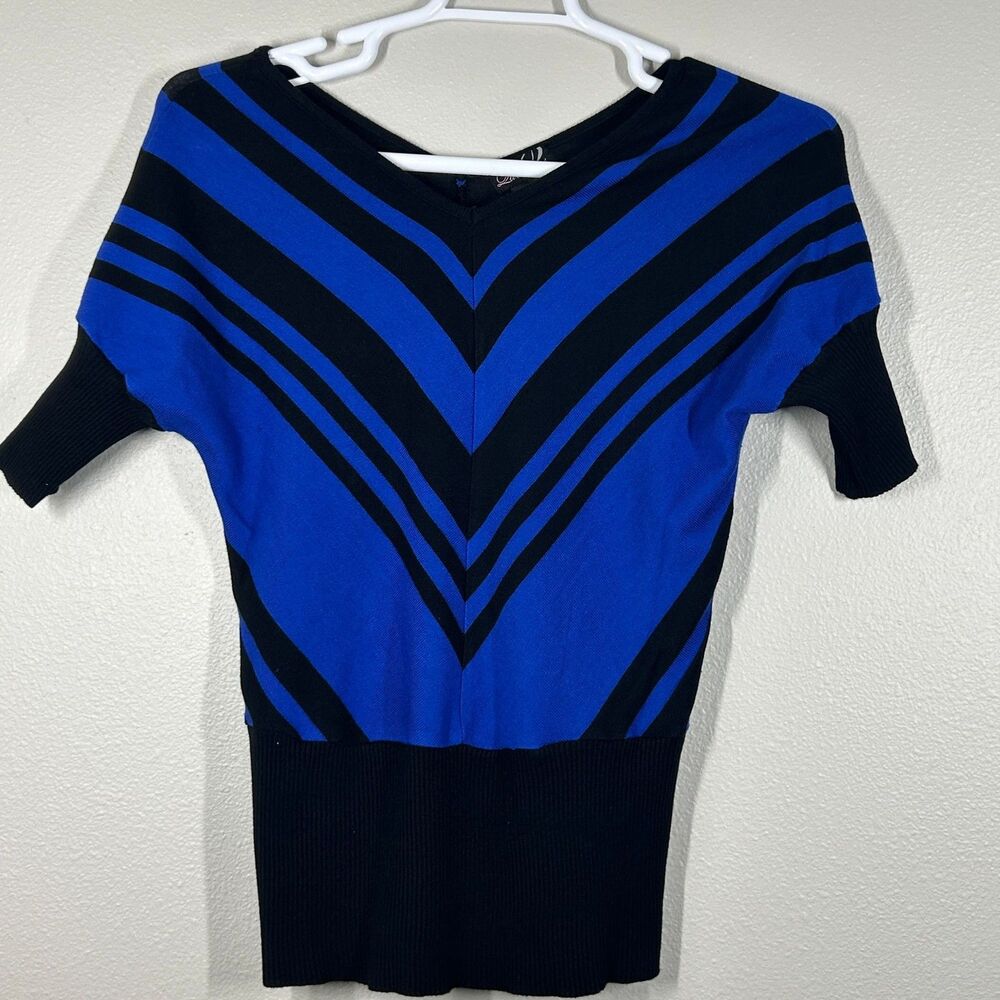 Questions Womens M Blue Black Striped V-Neck Short Sleeve Knit Top Ribbed Waist